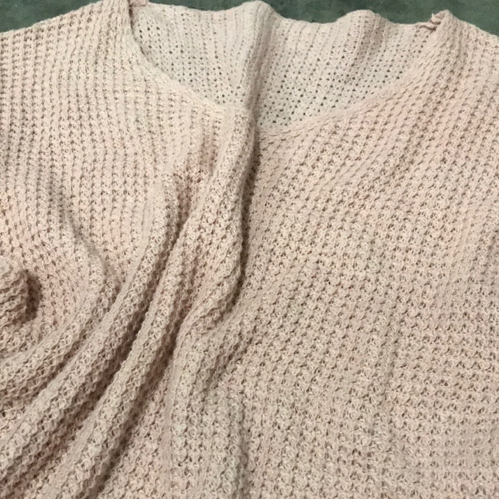 Pink sweater - Picture 2 of 3